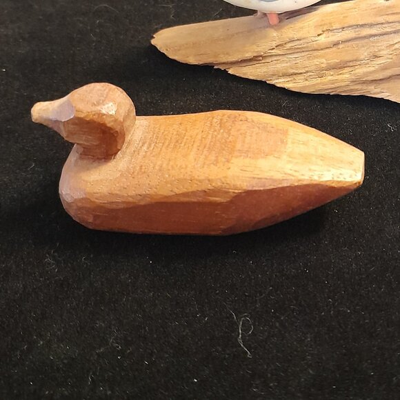 VTG Folk Art Hand-Carved Wood Duck on and Unpainted Wooden Duck Pair - Picture 4 of 4